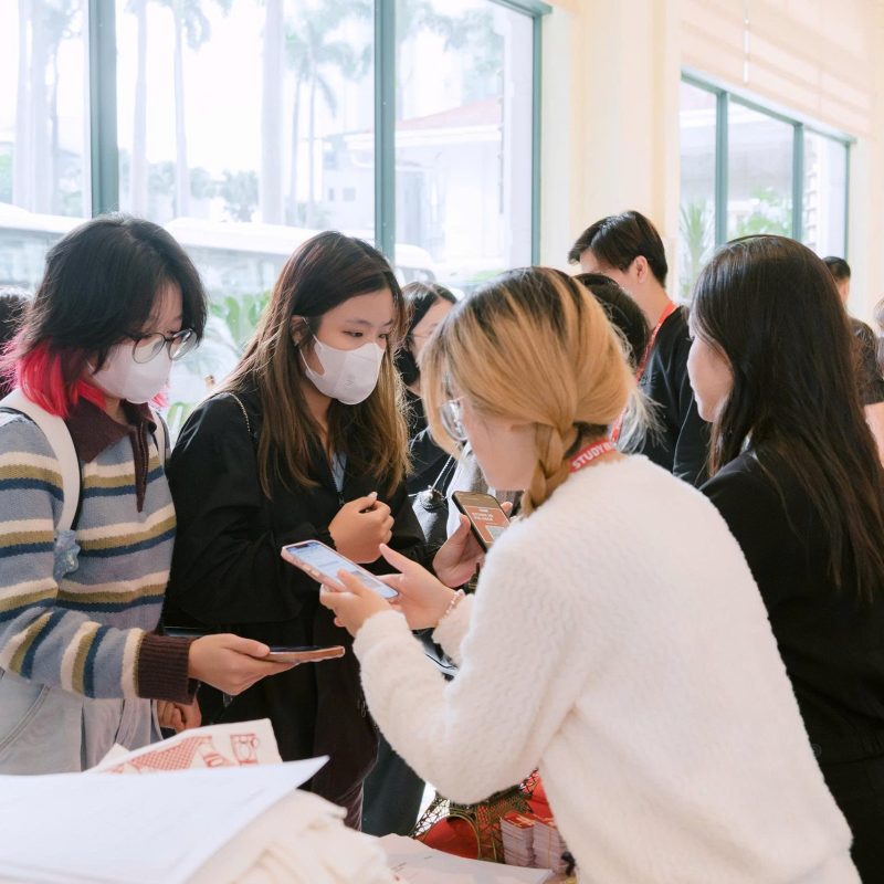 z7183405925476_2cb8b3fbfca6d198eba75aaa5e0eec78